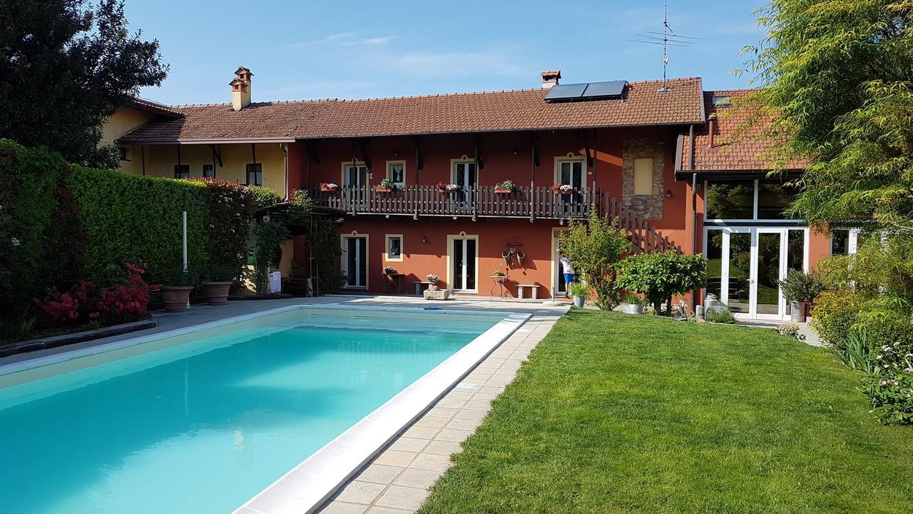 B&B La Cascina Di Monia E Mario Borgo Ticino ภายนอก รูปภาพ