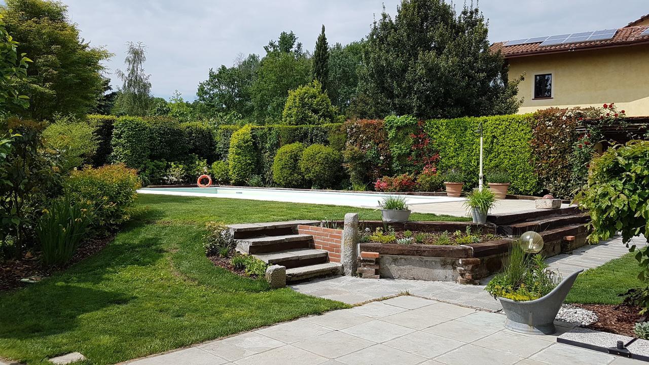 B&B La Cascina Di Monia E Mario Borgo Ticino ภายนอก รูปภาพ